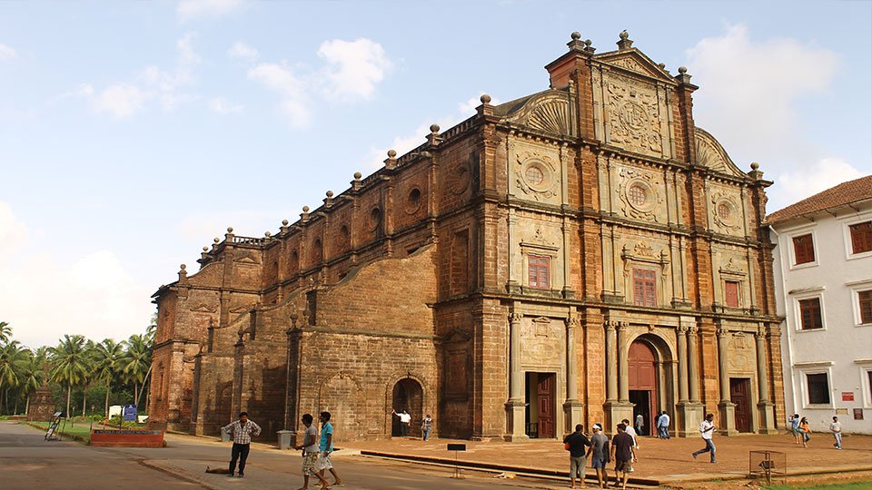Historical center famous for the Basilica of Bom Jesus