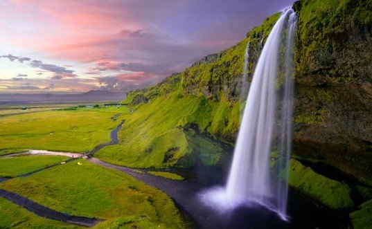 10 Days Iceland travel itinerary covering the Golden Circle and South Coast